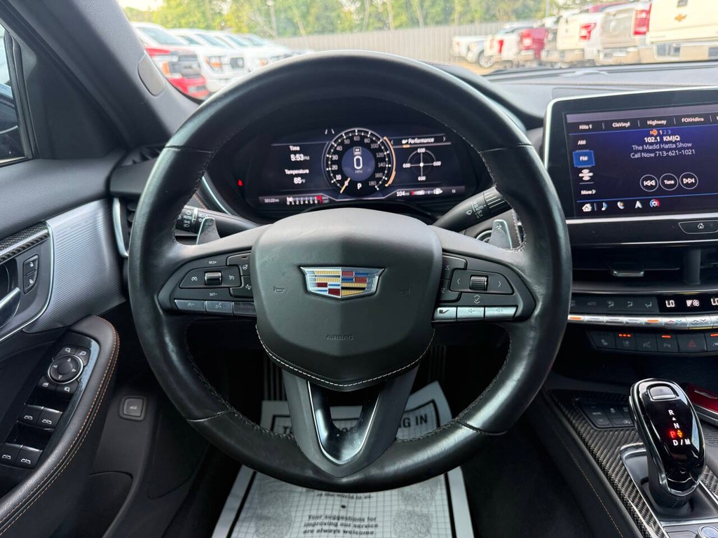 Cadillac CT5-V Vehicle Full-screen Gallery Image 22