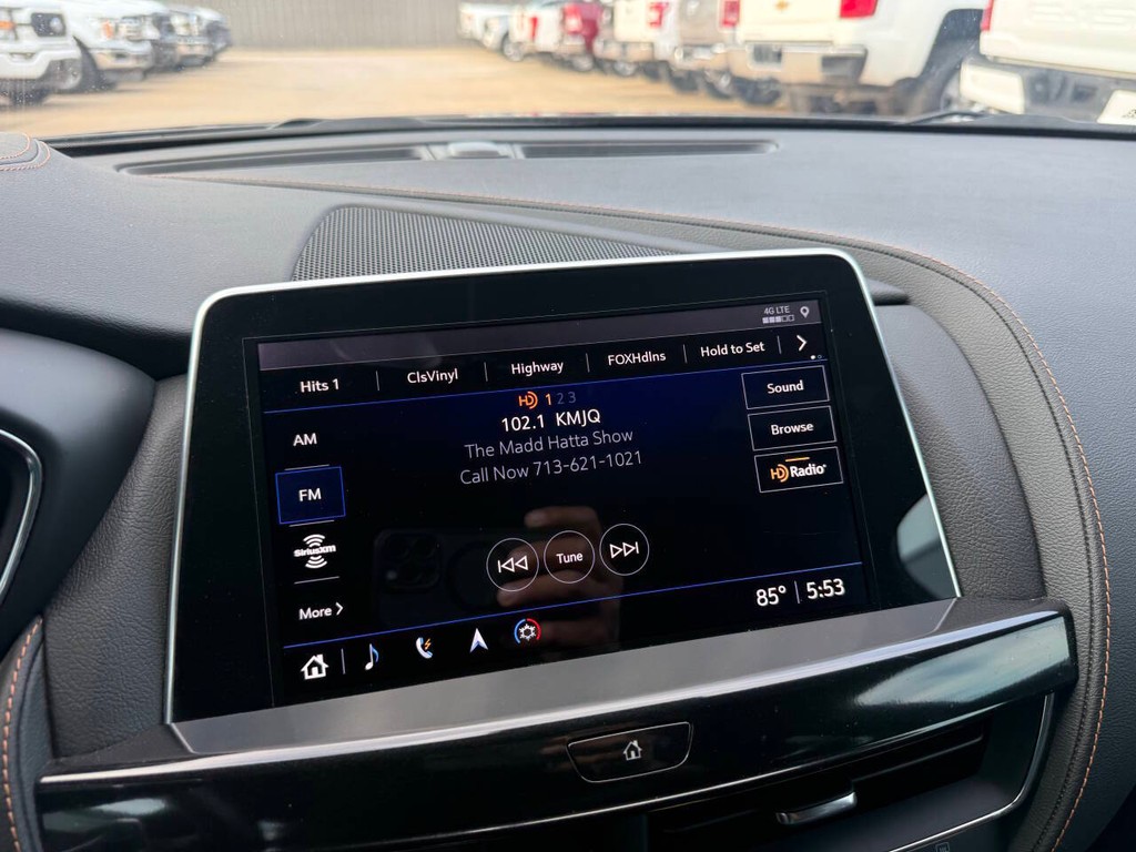 Cadillac CT5-V Vehicle Full-screen Gallery Image 26