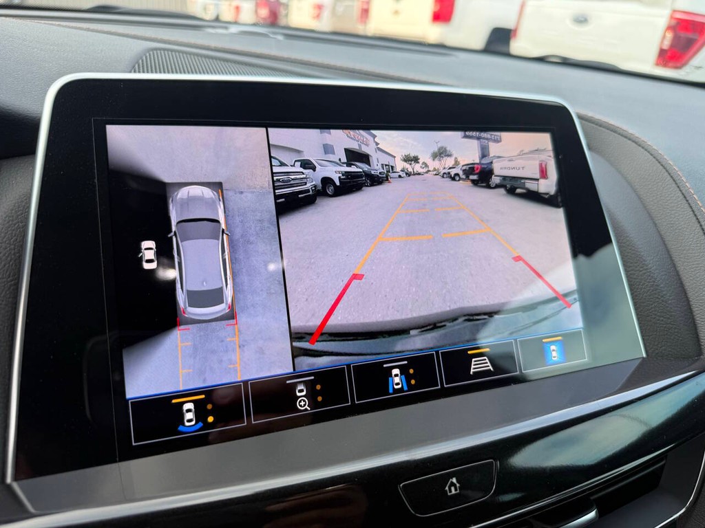 Cadillac CT5-V Vehicle Full-screen Gallery Image 27