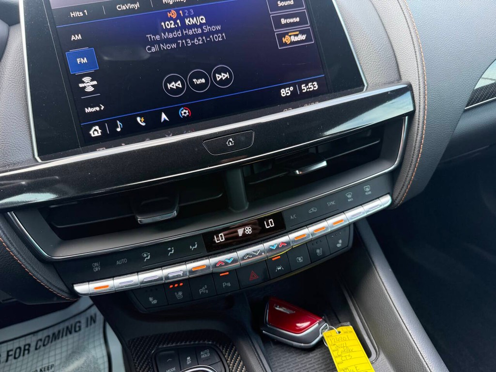 Cadillac CT5-V Vehicle Full-screen Gallery Image 28