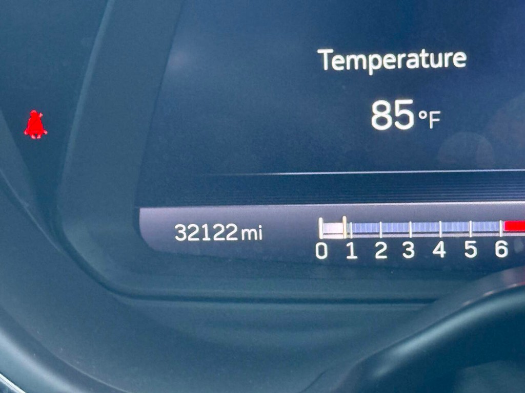 Cadillac CT5-V Vehicle Full-screen Gallery Image 34