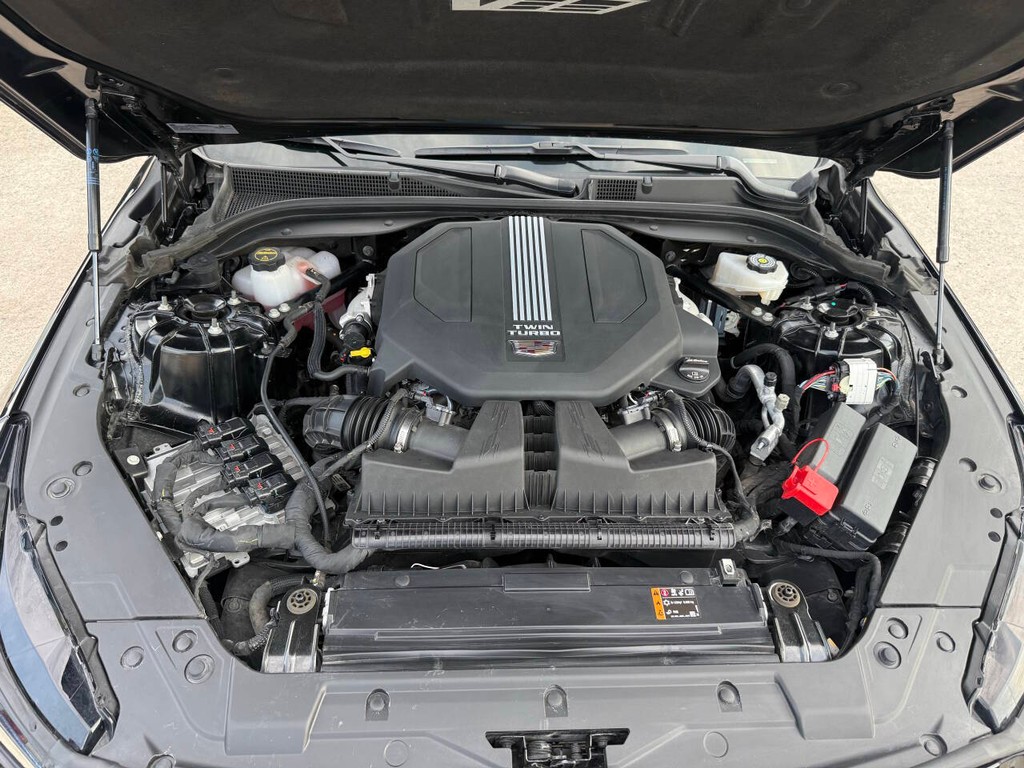 Cadillac CT5-V Vehicle Full-screen Gallery Image 36