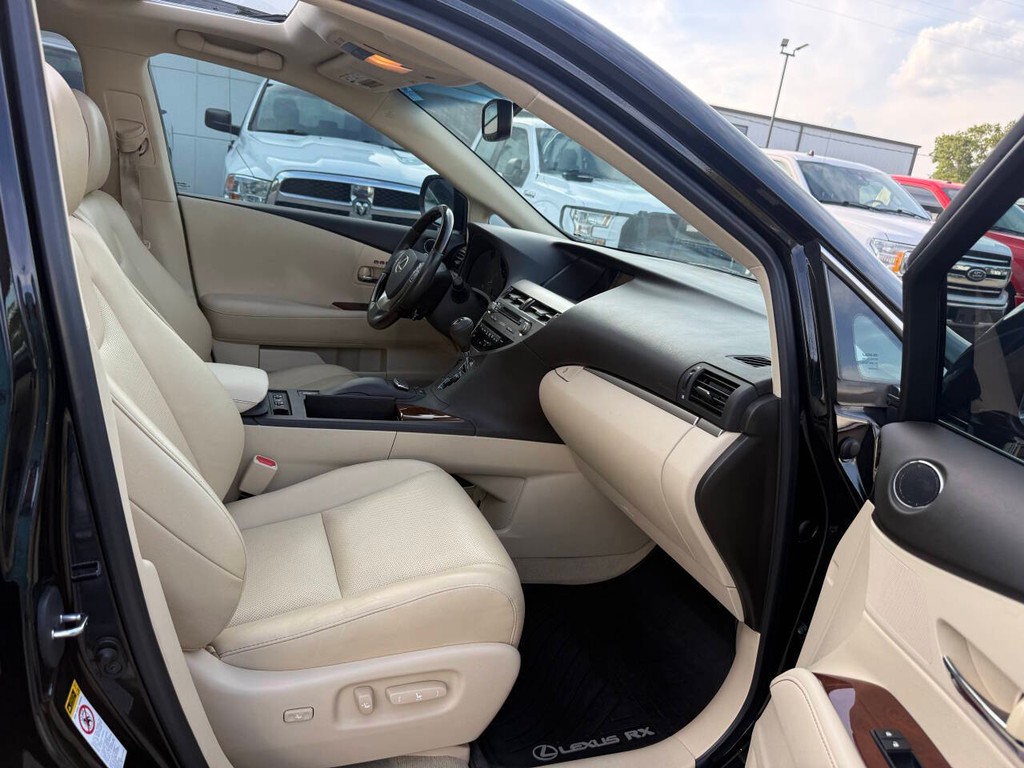 Lexus RX 350 Vehicle Full-screen Gallery Image 07