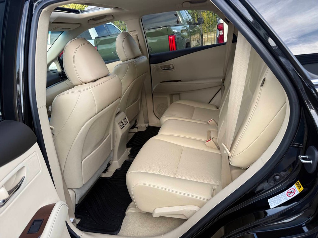 Lexus RX 350 Vehicle Full-screen Gallery Image 10