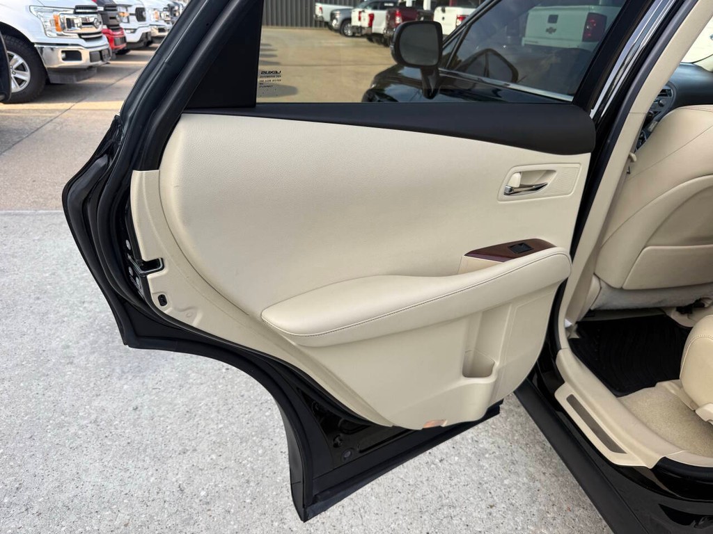 Lexus RX 350 Vehicle Full-screen Gallery Image 11