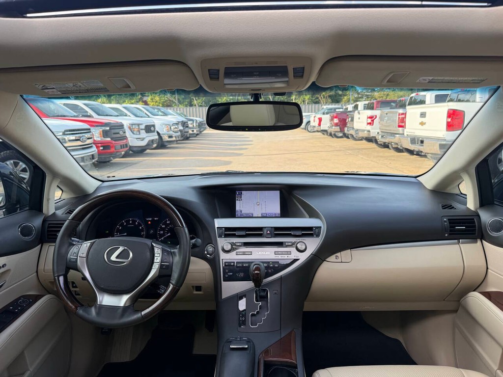 Lexus RX 350 Vehicle Full-screen Gallery Image 14