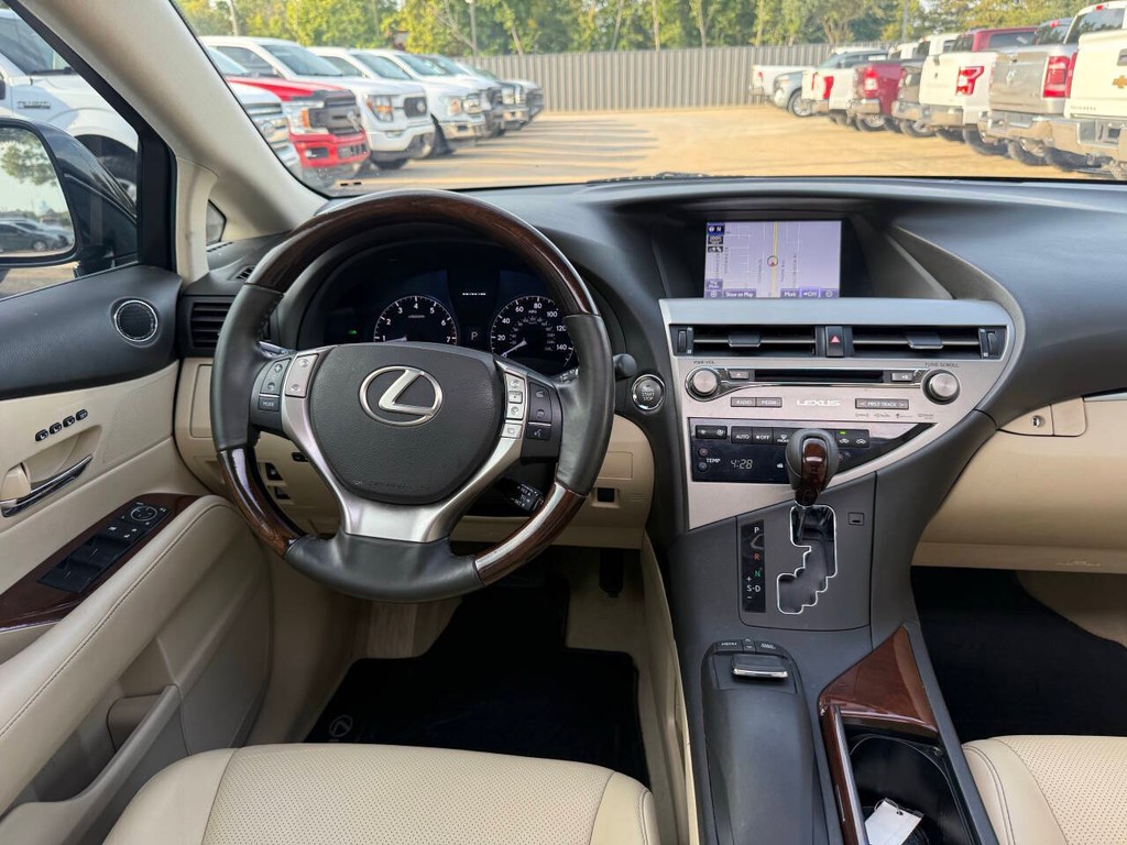 Lexus RX 350 Vehicle Full-screen Gallery Image 18