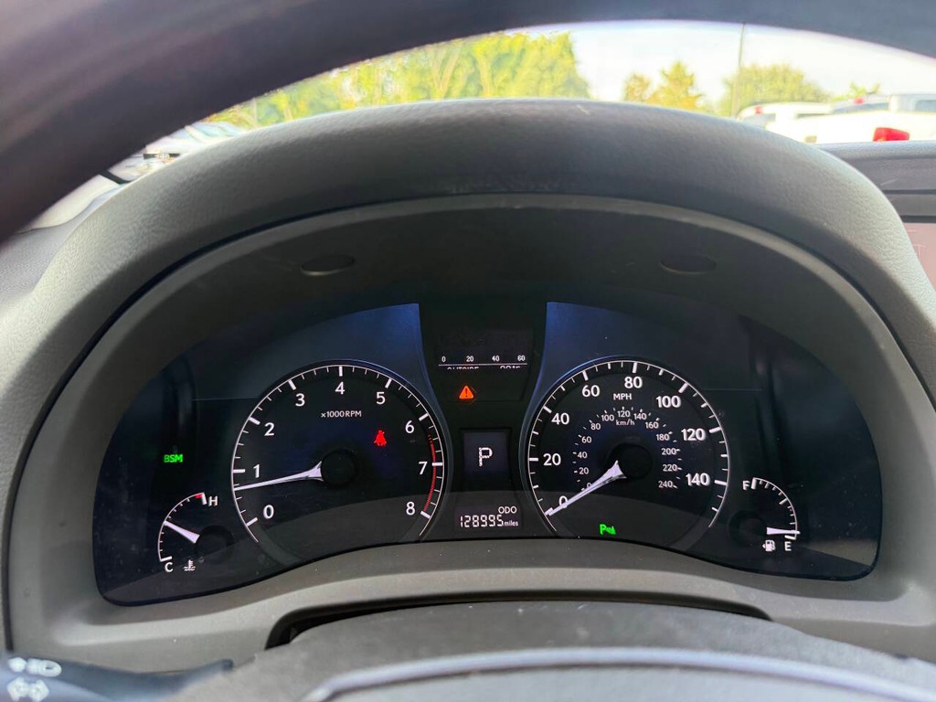 Lexus RX 350 Vehicle Full-screen Gallery Image 29