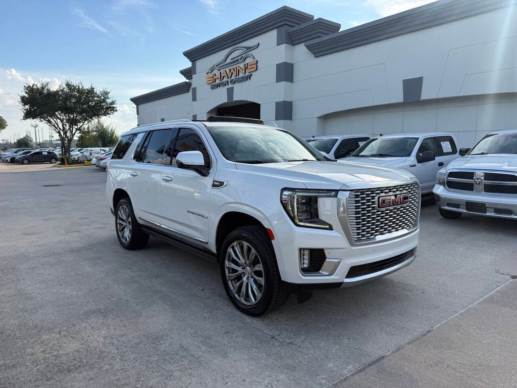 GMC Yukon Vehicle Full-screen Gallery Image 02