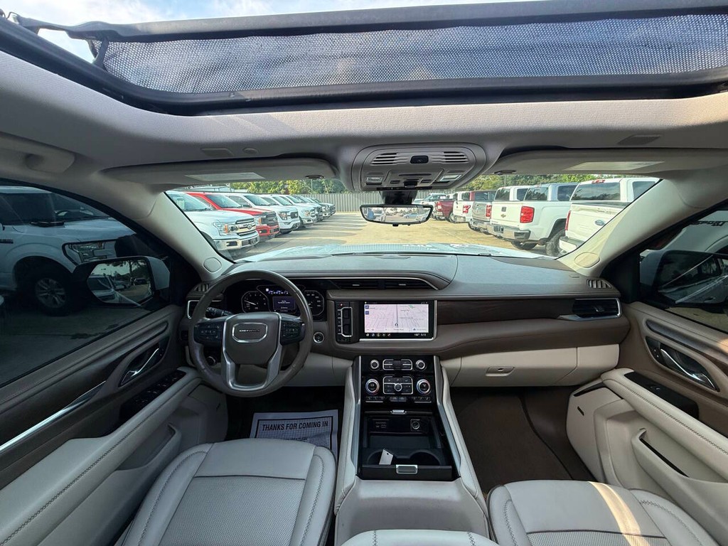 GMC Yukon Vehicle Full-screen Gallery Image 20
