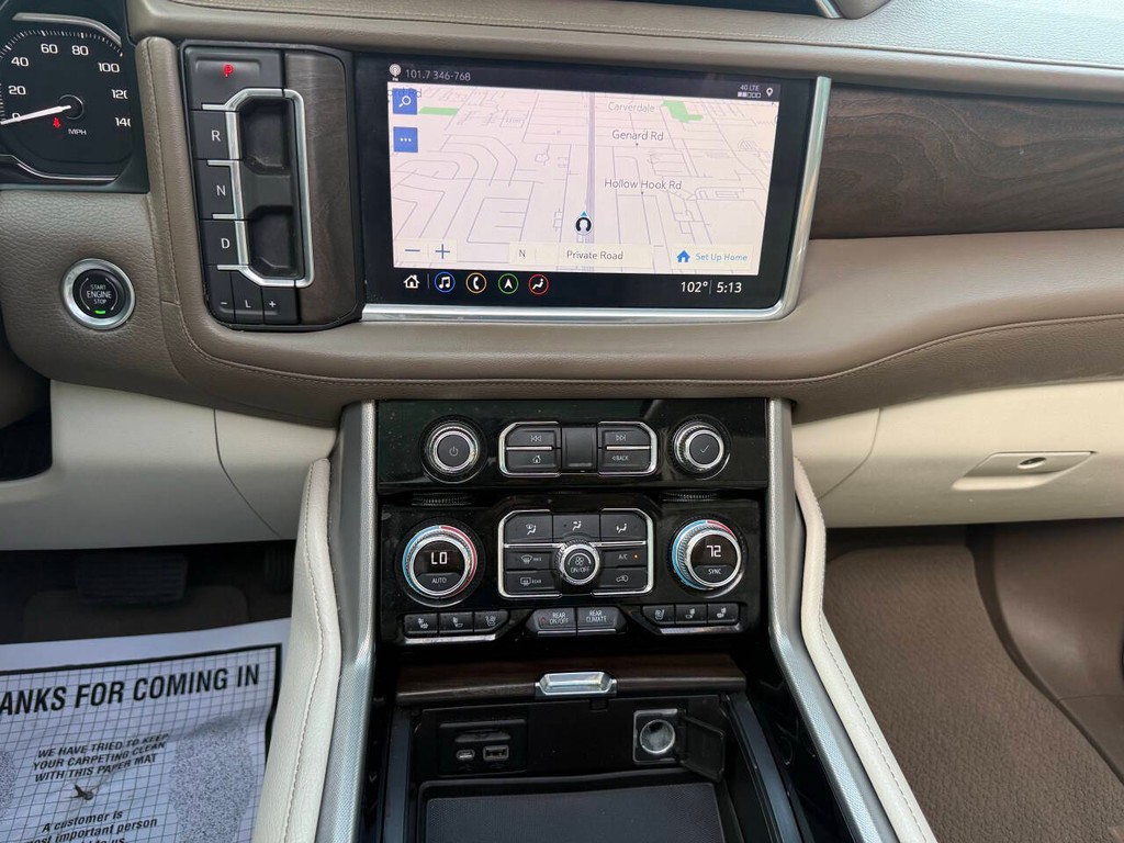 GMC Yukon Vehicle Full-screen Gallery Image 27