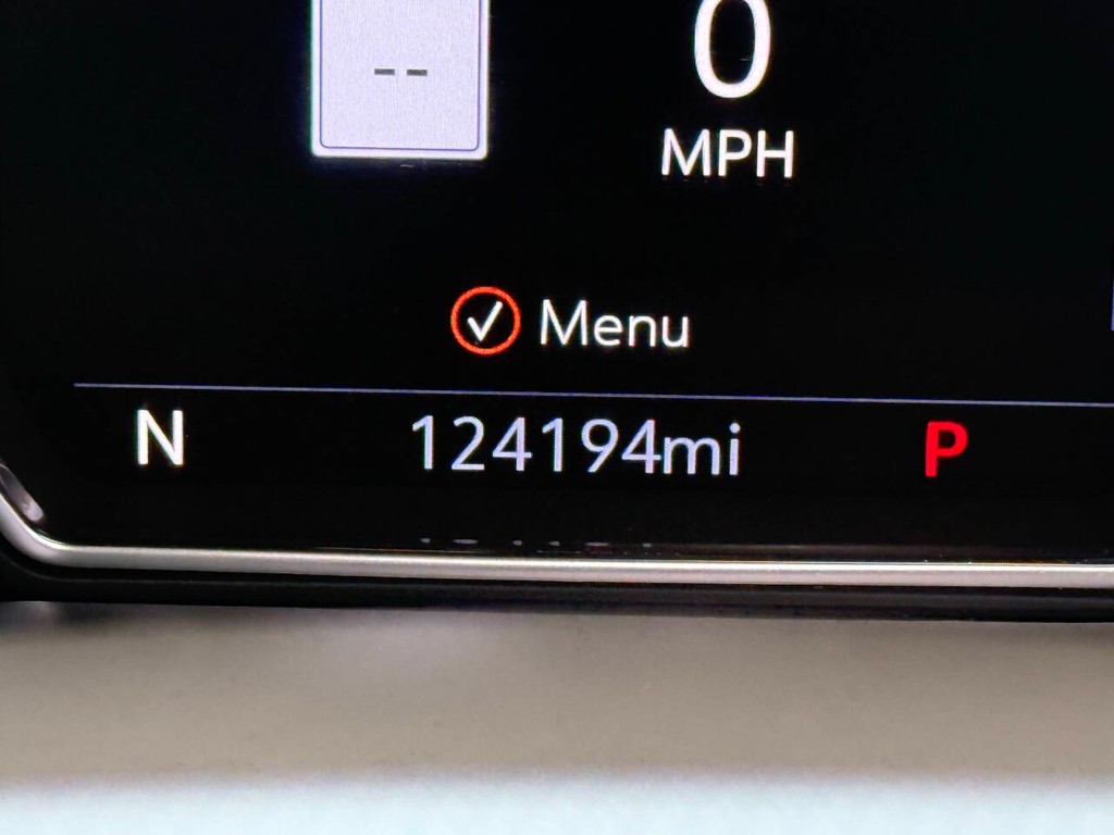 GMC Yukon Vehicle Full-screen Gallery Image 34