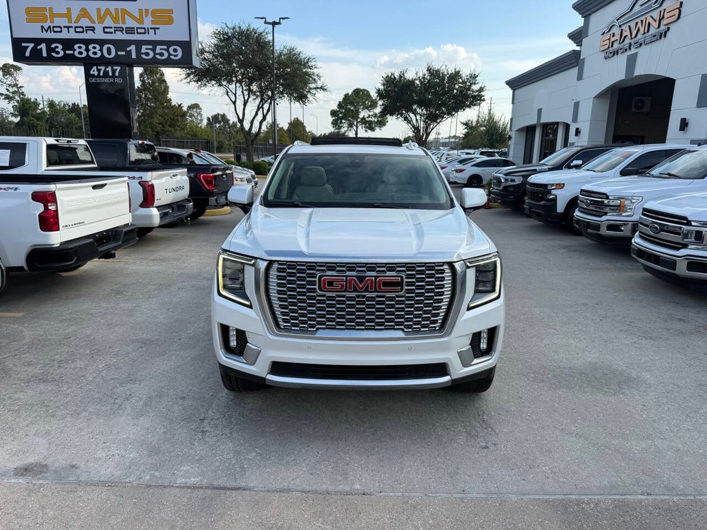 GMC Yukon Vehicle Full-screen Gallery Image 41