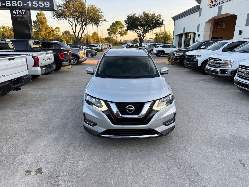 Nissan Rogue Vehicle Full-screen Gallery Image 41