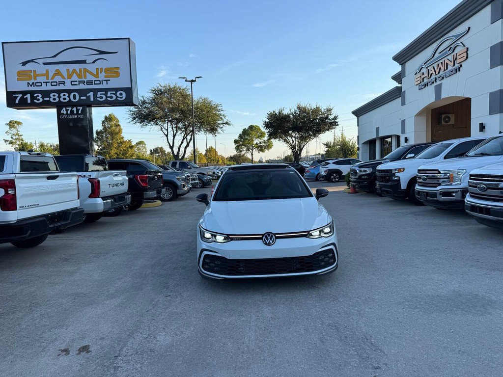 Volkswagen Golf GTI Vehicle Full-screen Gallery Image 38