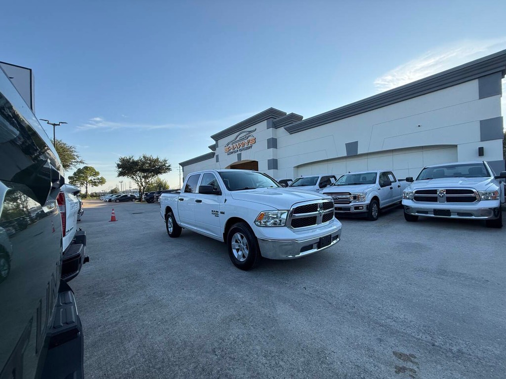 Ram 1500 Classic Vehicle Full-screen Gallery Image 41
