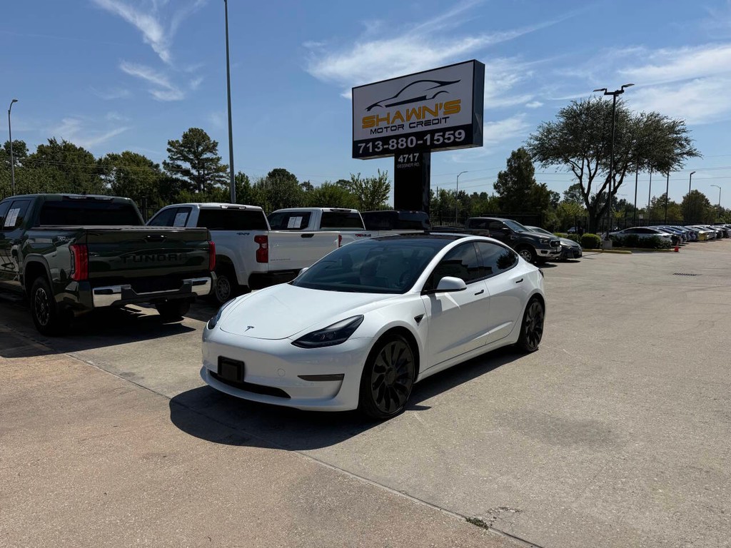 Tesla Model 3 Vehicle Full-screen Gallery Image 03