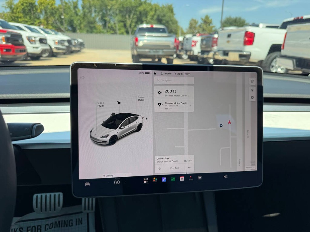 Tesla Model 3 Vehicle Full-screen Gallery Image 21