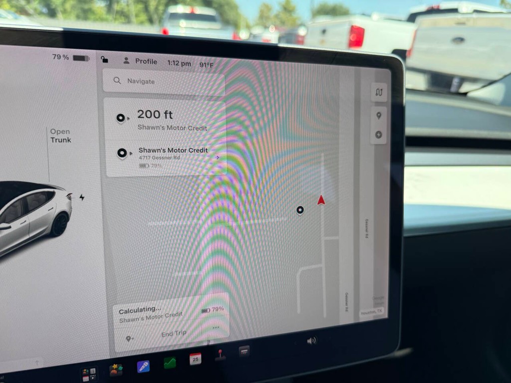 Tesla Model 3 Vehicle Full-screen Gallery Image 23