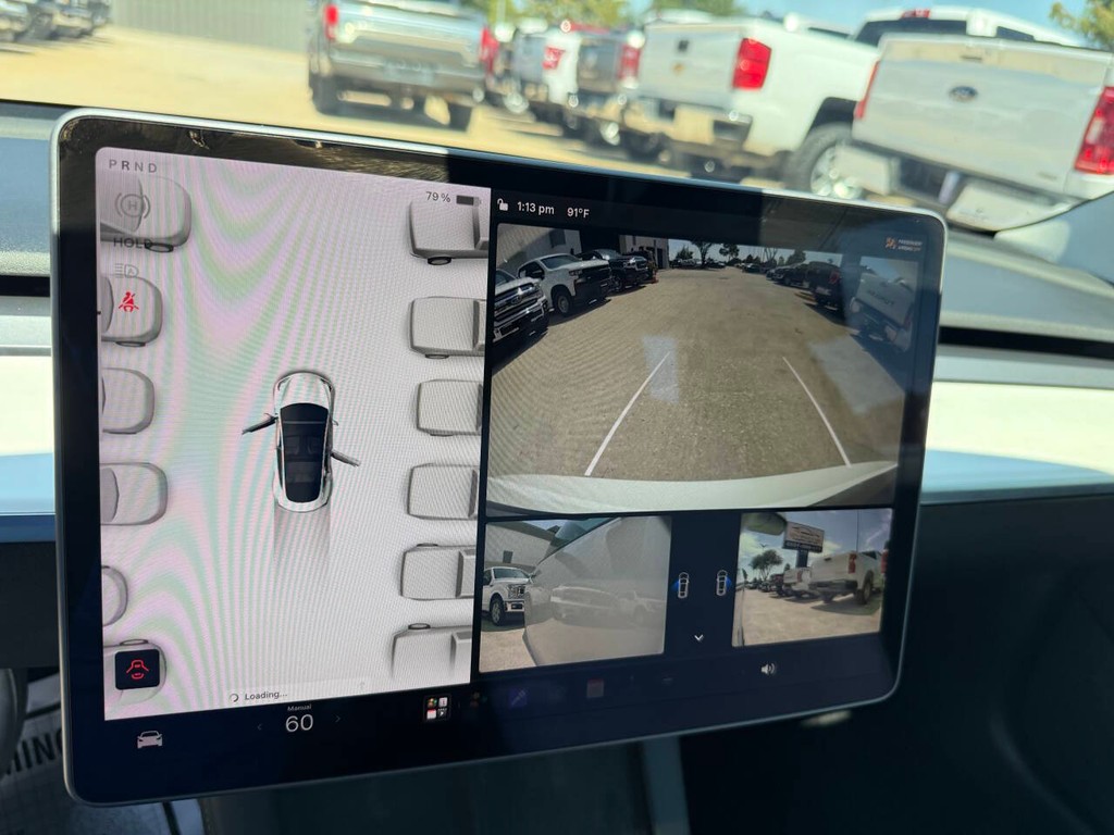 Tesla Model 3 Vehicle Full-screen Gallery Image 24