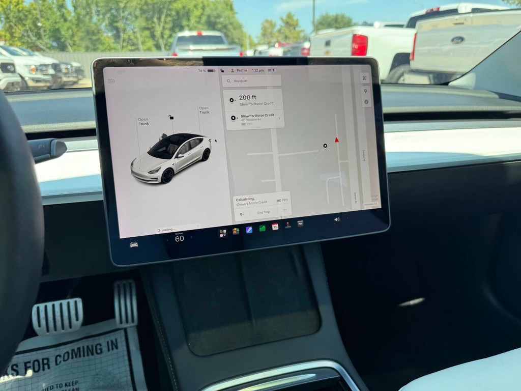 Tesla Model 3 Vehicle Full-screen Gallery Image 25