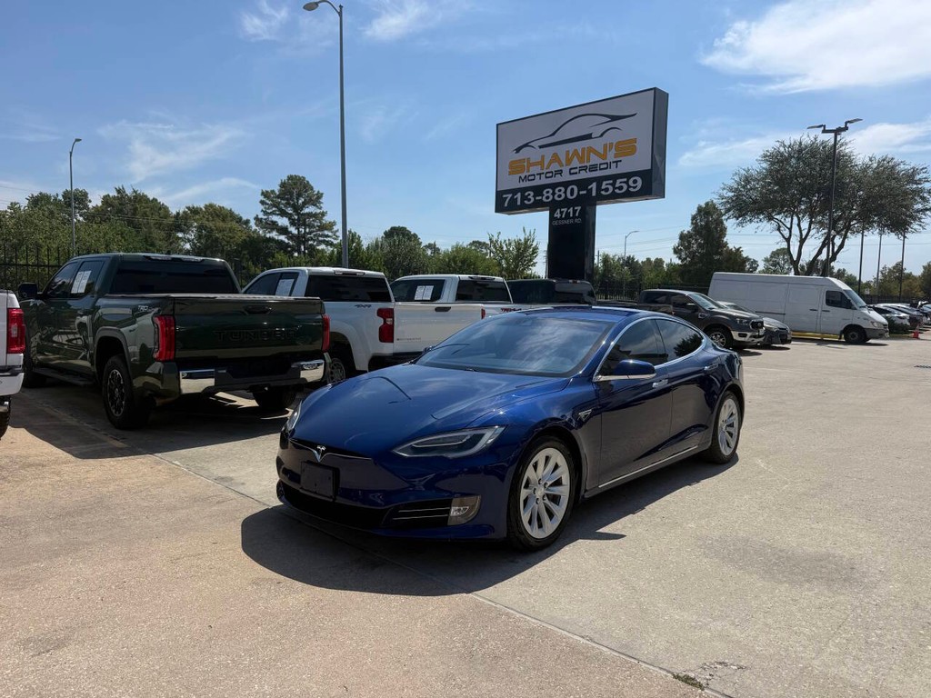 Tesla Model S Vehicle Full-screen Gallery Image 03