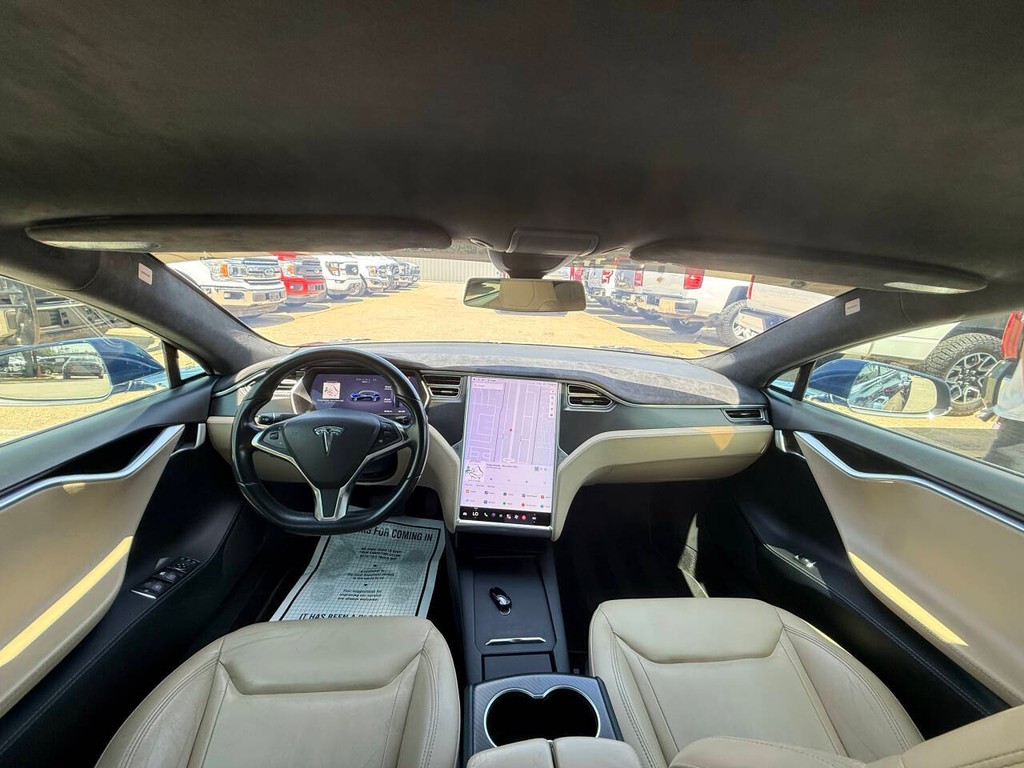 Tesla Model S Vehicle Full-screen Gallery Image 18