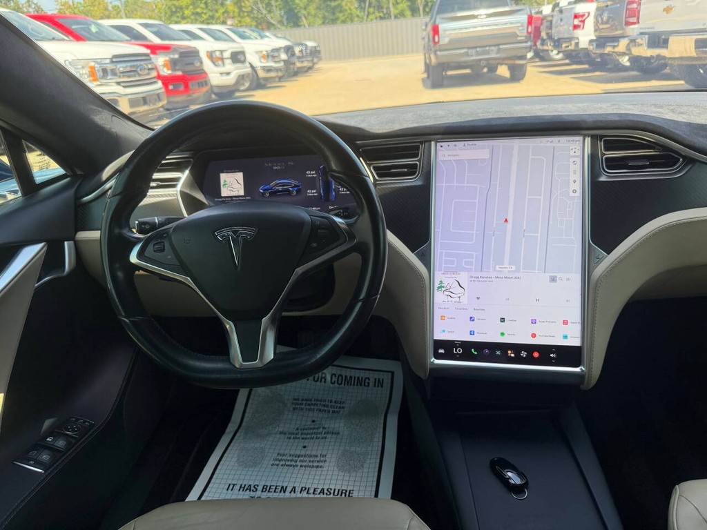 Tesla Model S Vehicle Full-screen Gallery Image 21