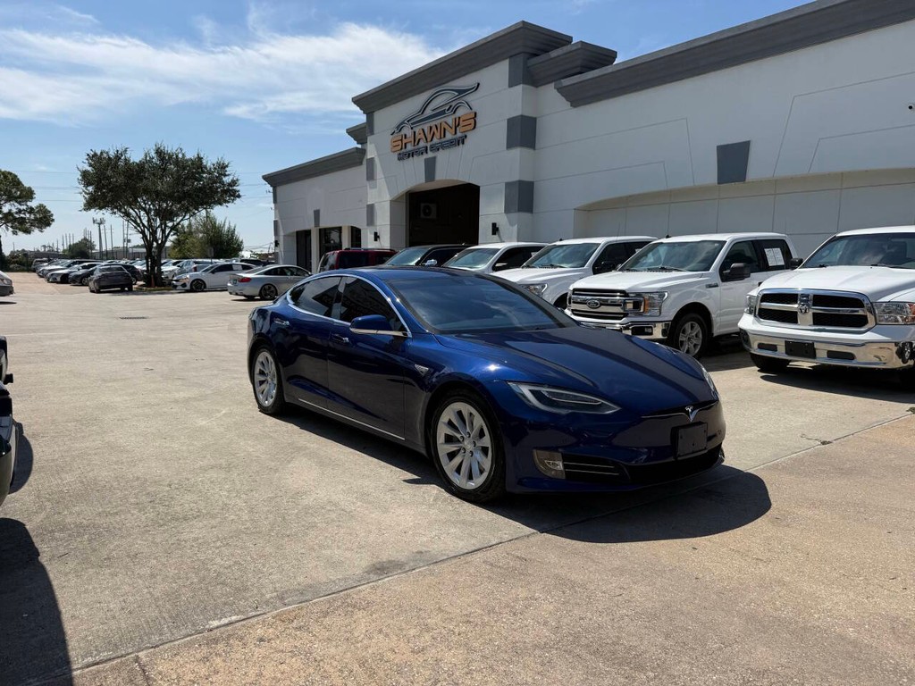 Tesla Model S Vehicle Full-screen Gallery Image 43