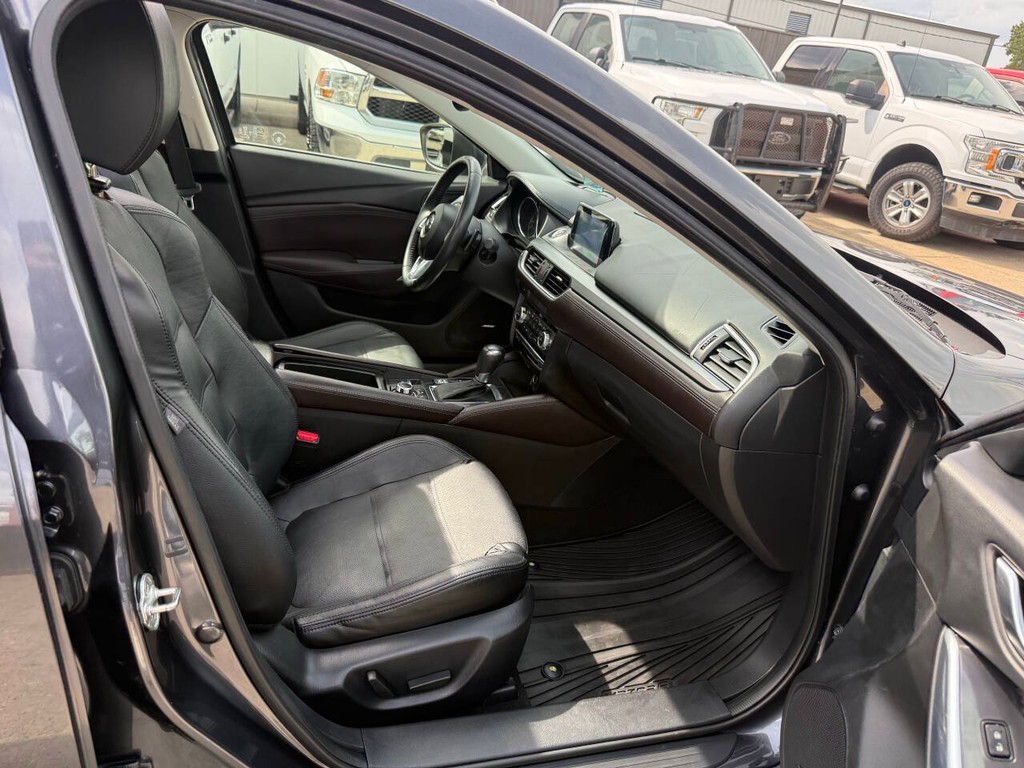 Mazda Mazda6 Vehicle Full-screen Gallery Image 11