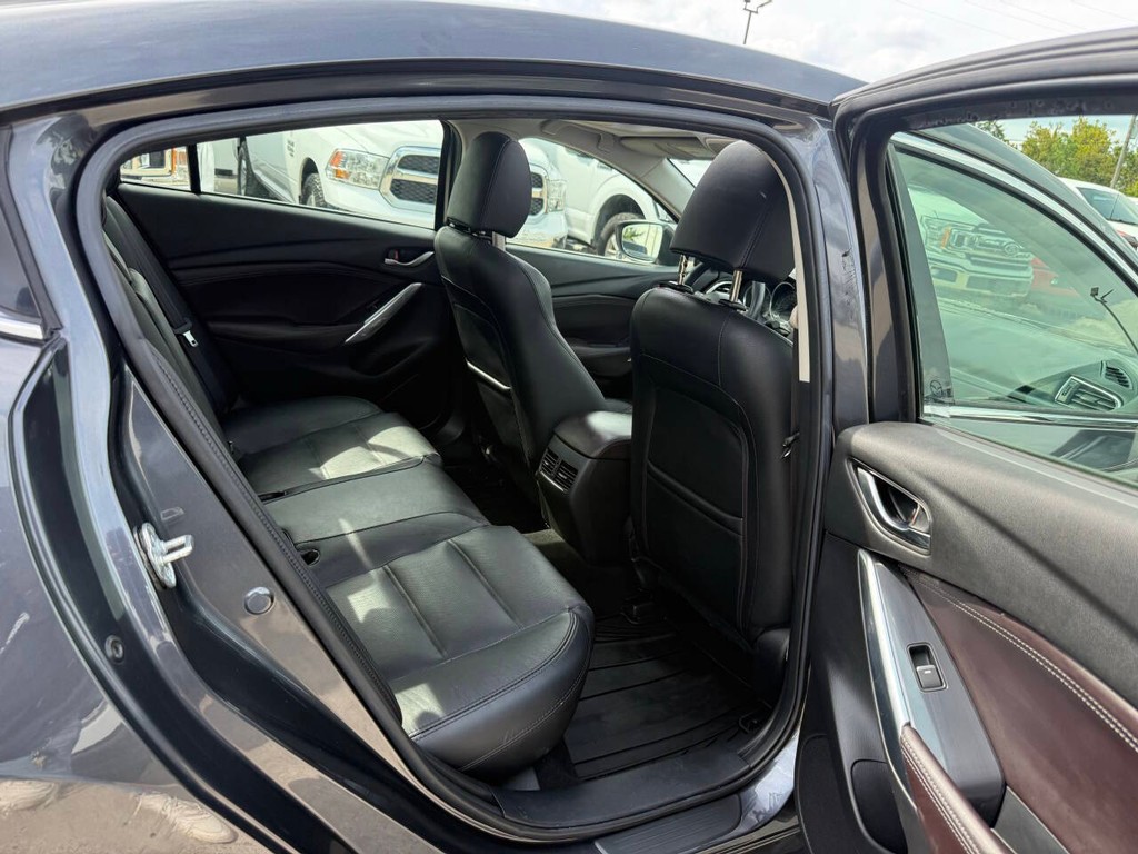 Mazda Mazda6 Vehicle Full-screen Gallery Image 16