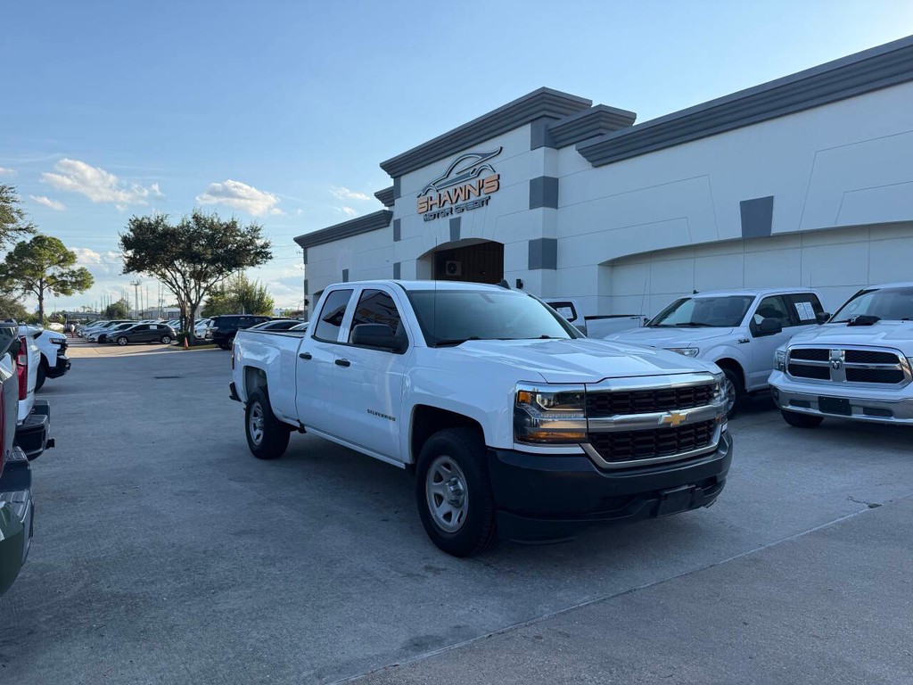 Chevrolet Silverado 1500 Vehicle Full-screen Gallery Image 02