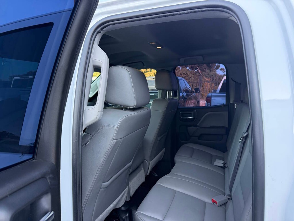 Chevrolet Silverado 1500 Vehicle Full-screen Gallery Image 12