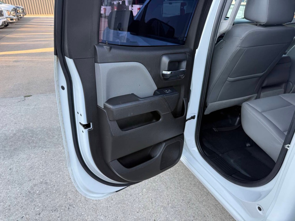 Chevrolet Silverado 1500 Vehicle Full-screen Gallery Image 14