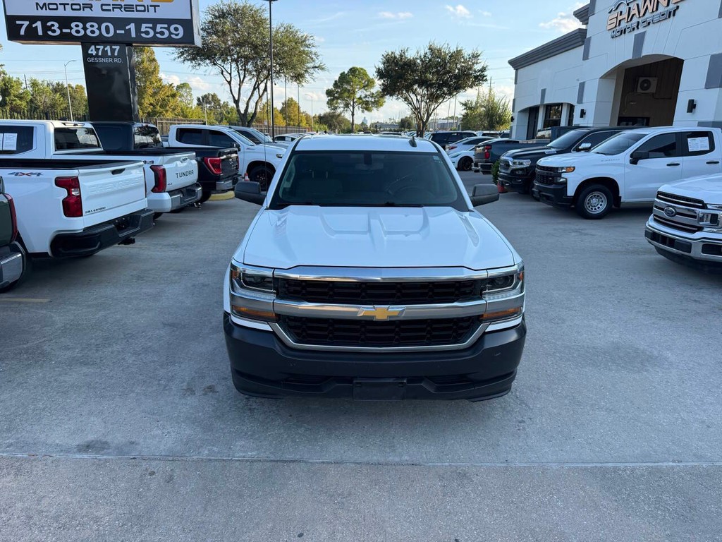 Chevrolet Silverado 1500 Vehicle Full-screen Gallery Image 36