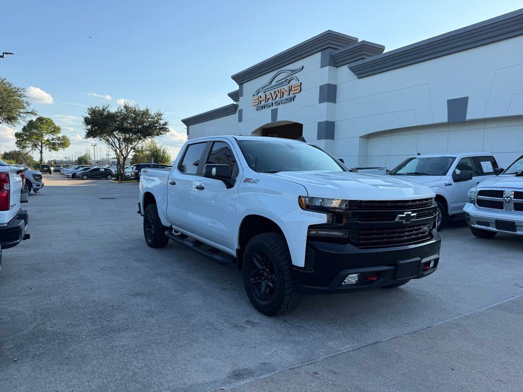 Chevrolet Silverado 1500 Vehicle Full-screen Gallery Image 02