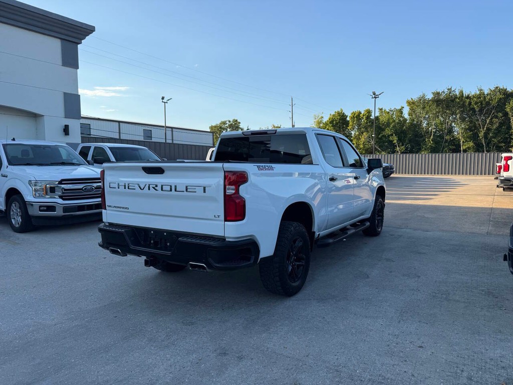 Chevrolet Silverado 1500 Vehicle Full-screen Gallery Image 05