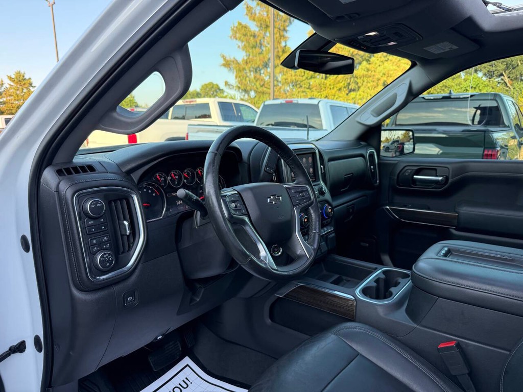 Chevrolet Silverado 1500 Vehicle Full-screen Gallery Image 06