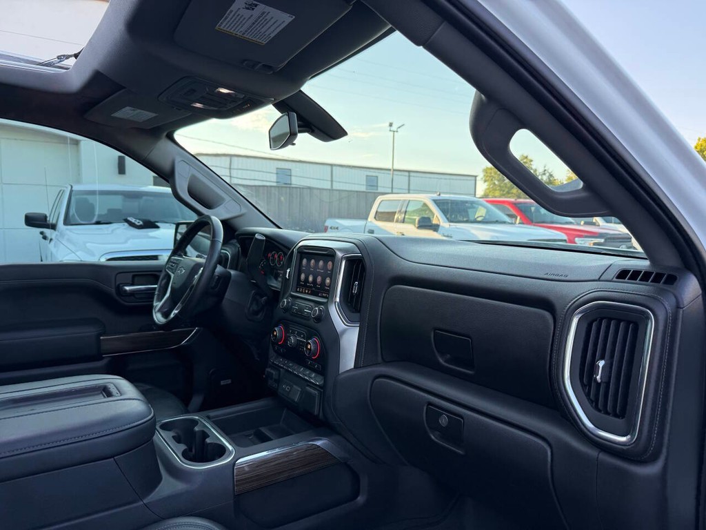 Chevrolet Silverado 1500 Vehicle Full-screen Gallery Image 09