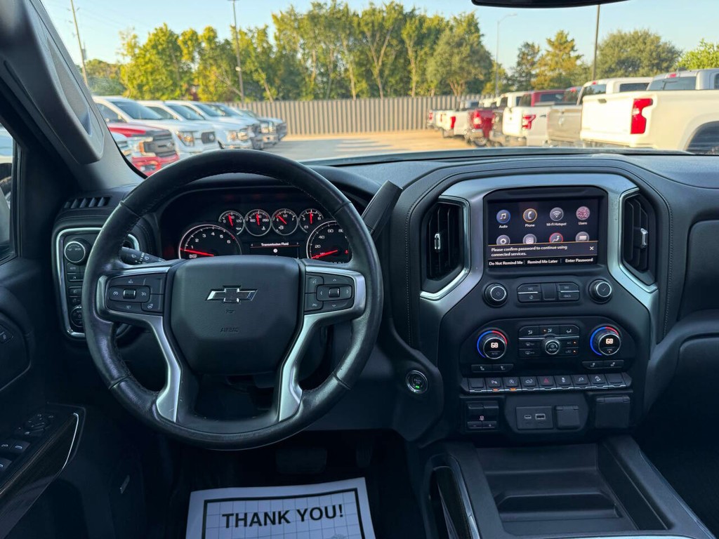 Chevrolet Silverado 1500 Vehicle Full-screen Gallery Image 21
