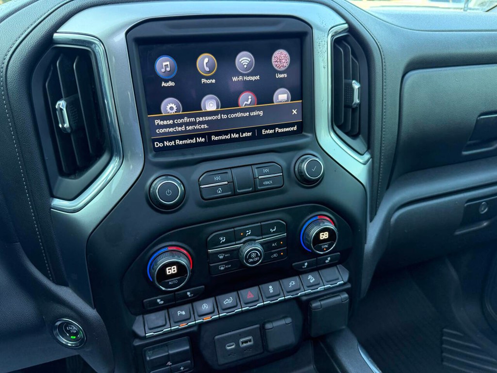 Chevrolet Silverado 1500 Vehicle Full-screen Gallery Image 27