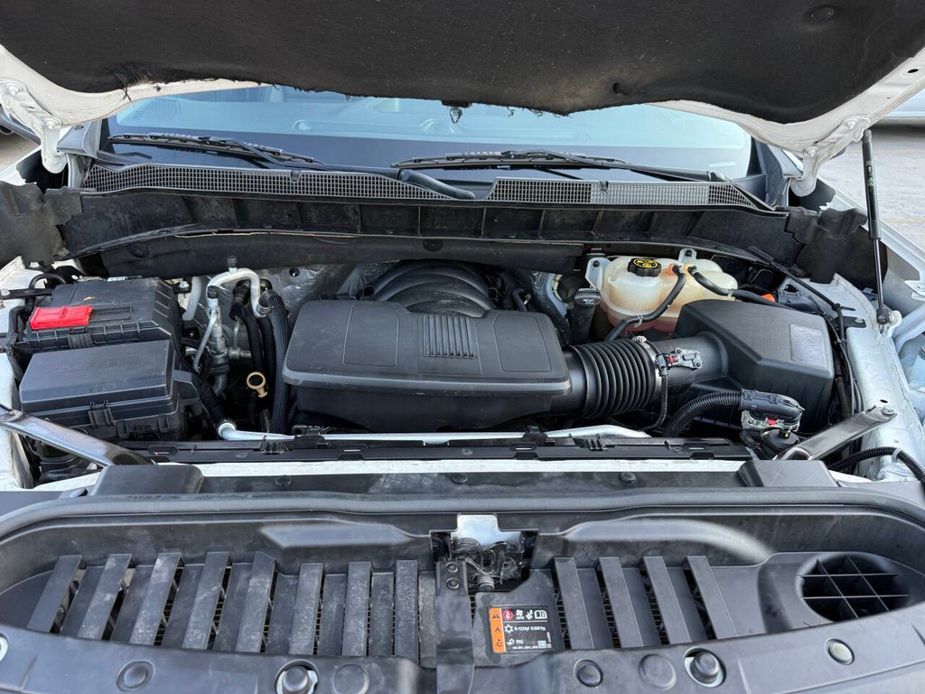 Chevrolet Silverado 1500 Vehicle Full-screen Gallery Image 35