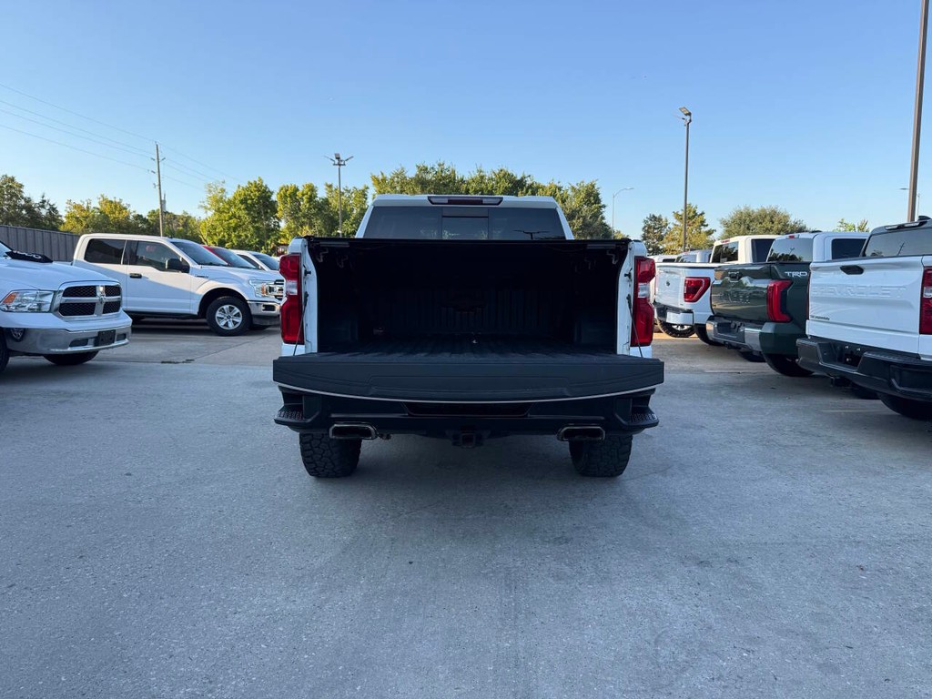 Chevrolet Silverado 1500 Vehicle Full-screen Gallery Image 39