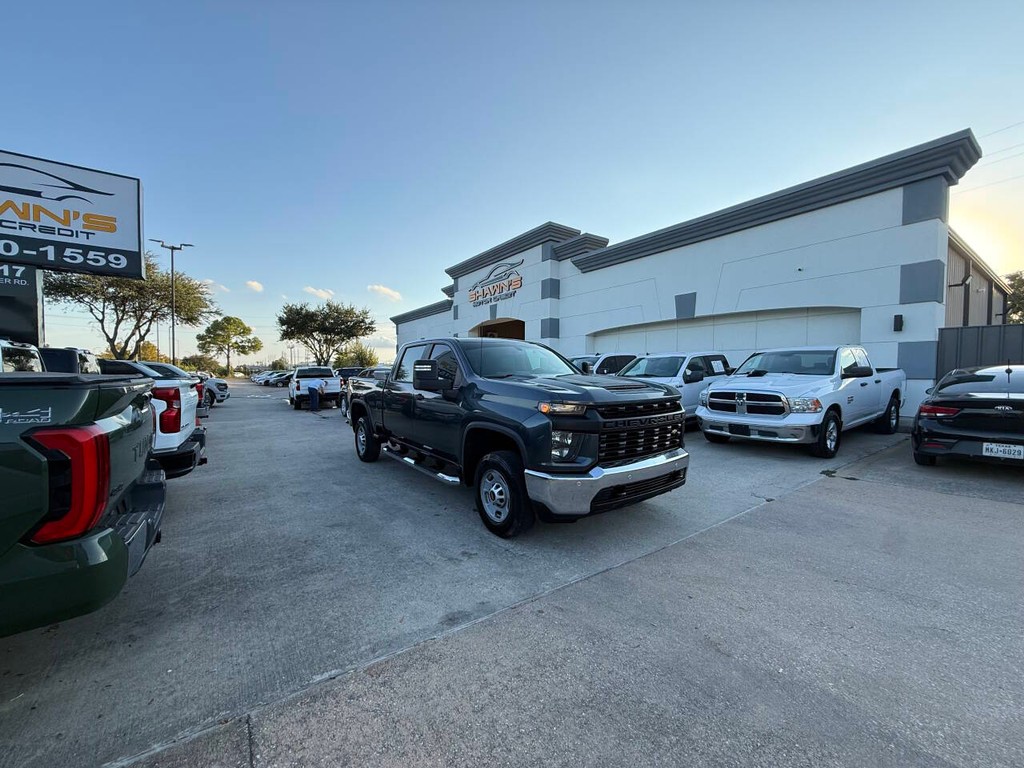 Chevrolet Silverado 2500HD Vehicle Full-screen Gallery Image 45