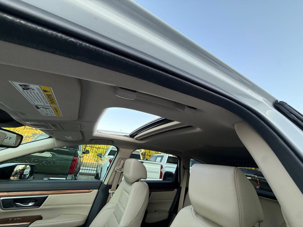 Honda CR-V Hybrid Vehicle Full-screen Gallery Image 29