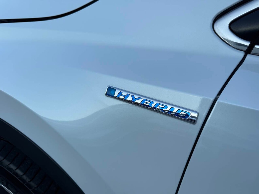Honda CR-V Hybrid Vehicle Full-screen Gallery Image 36
