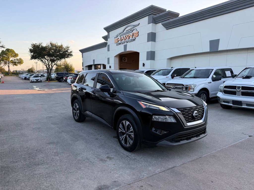 Nissan Rogue Vehicle Full-screen Gallery Image 02