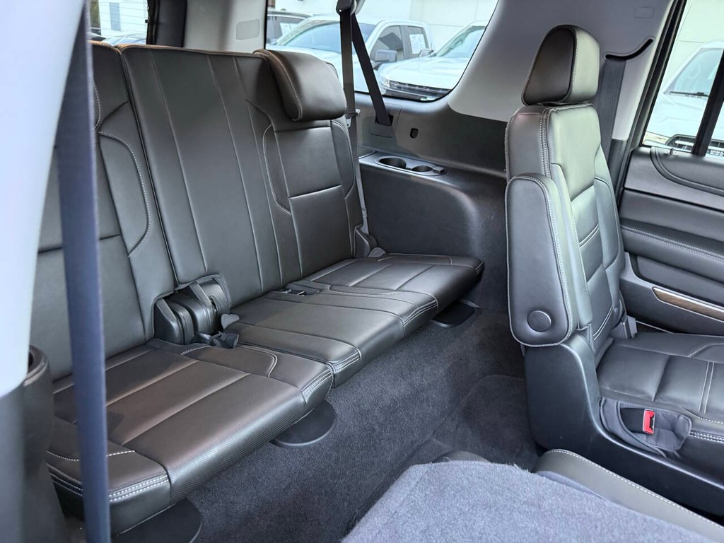 GMC Yukon XL Vehicle Full-screen Gallery Image 19