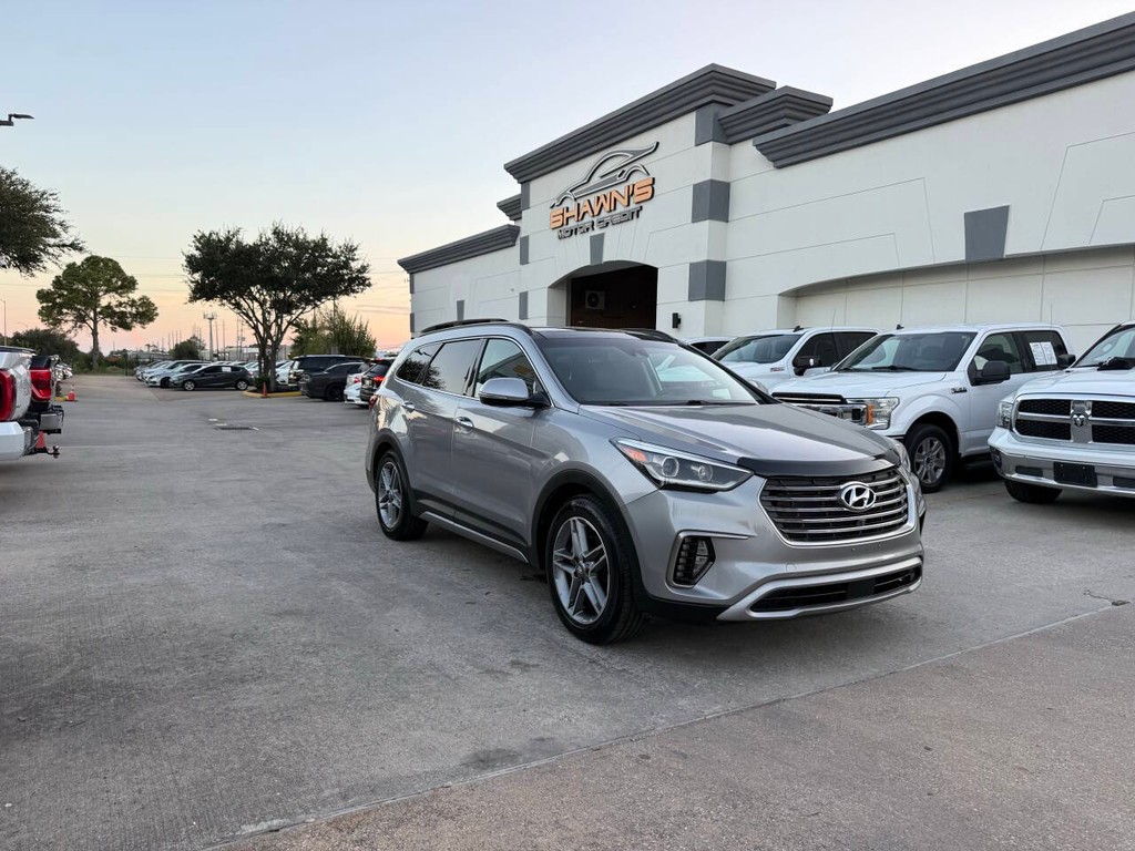Hyundai Santa Fe Vehicle Full-screen Gallery Image 02