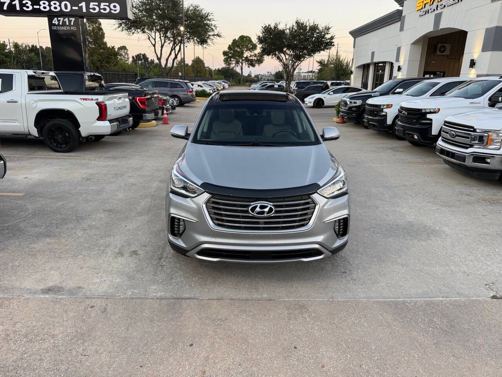 Hyundai Santa Fe Vehicle Full-screen Gallery Image 43